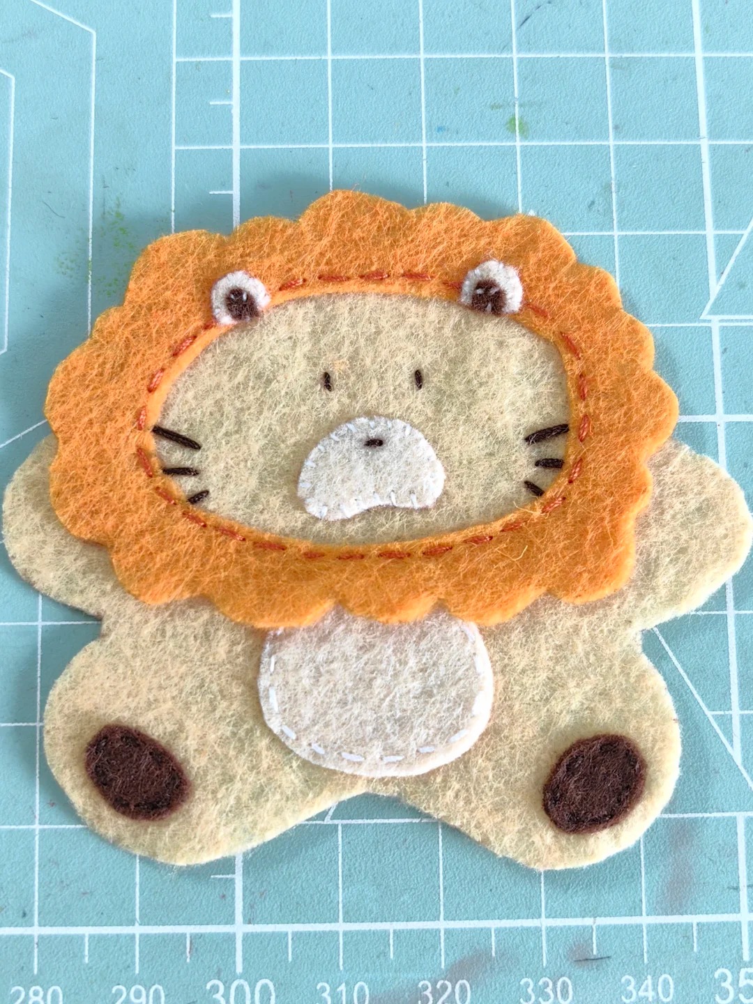 不织布小狮子教程_3_小狗丸子哈哈哈_来自小红书网页版.jpg 不织布小狮子教程_3_小狗丸子哈哈哈_来自小红书网页版.jpg